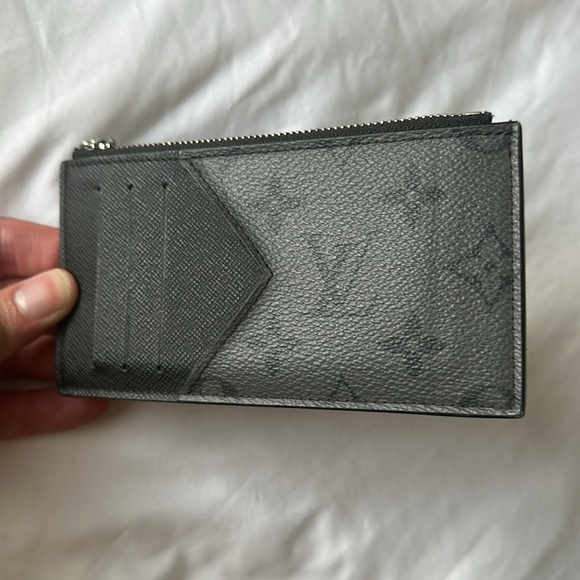 Louis Vuitton Coin Card Holder in Reverse Monogram - Picture 6 of 8